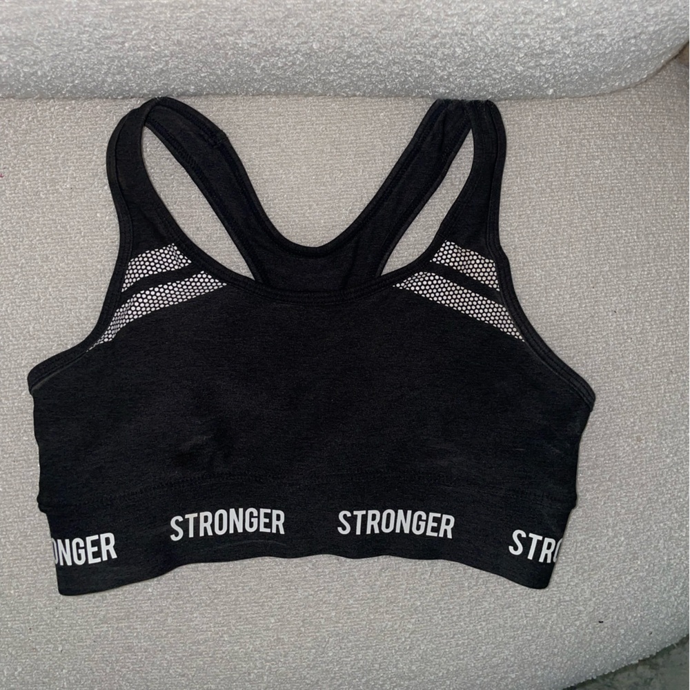 Stronger Sports Bra‎